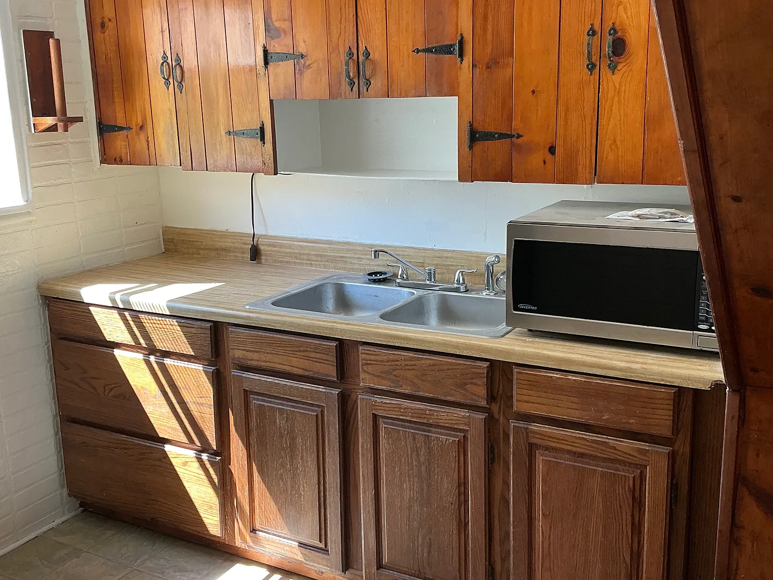 3 bed, 1008 sqft, $2,200 — Photo 2