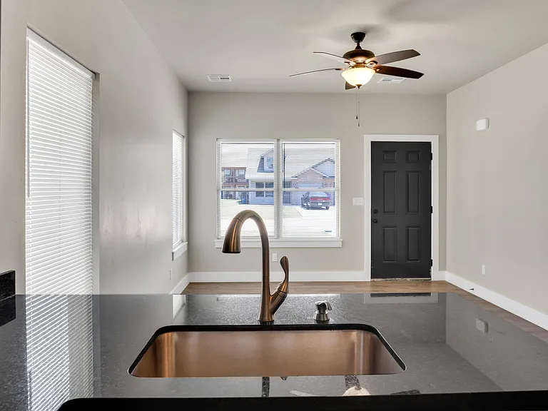 416 S Debra Ct — Photo 7