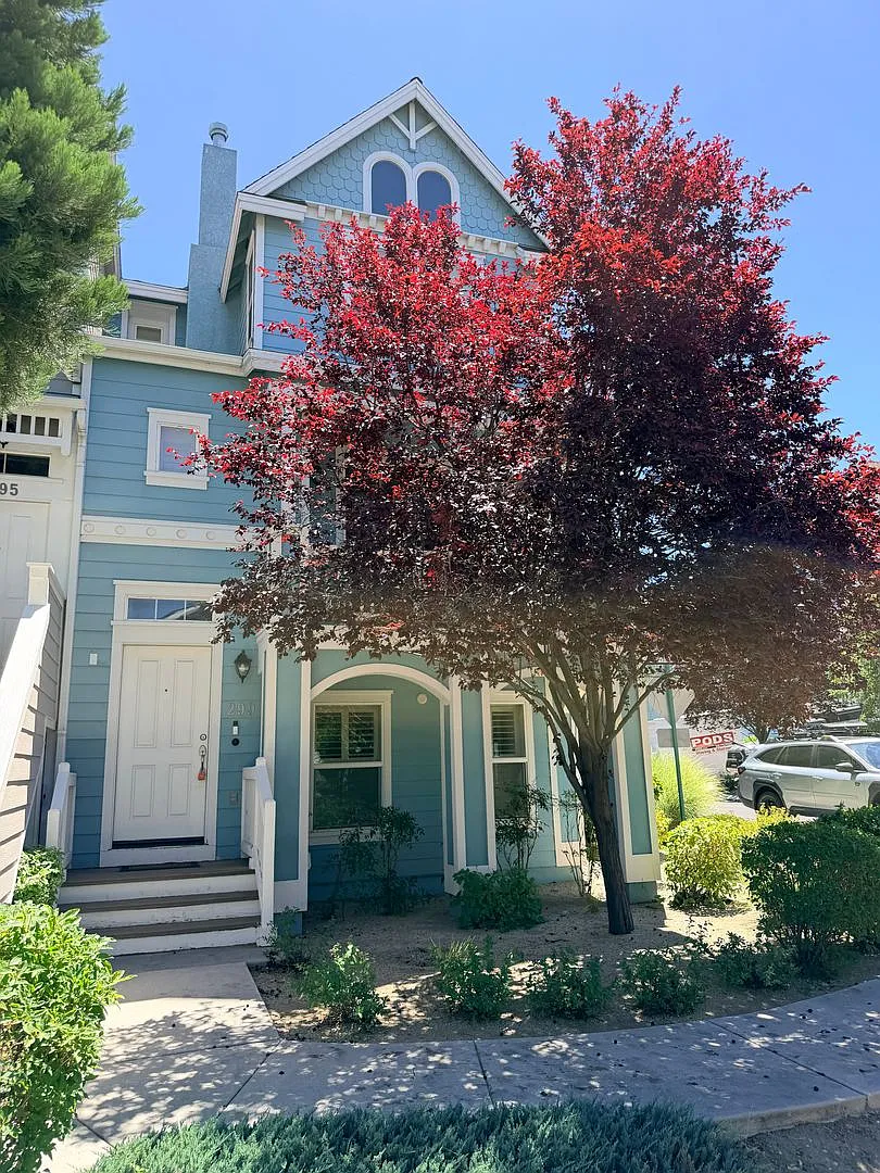 299 Gramercy Lane - Available Now!! — Photo 1