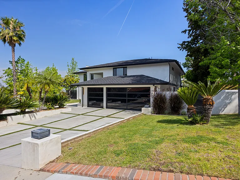 18101 Green Meadow Dr — Photo 46