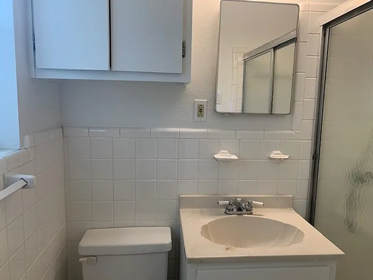 2820 Southgate Dr — Photo 16