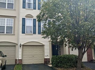 9223 Cascade Falls Dr, Bristow, VA 20136