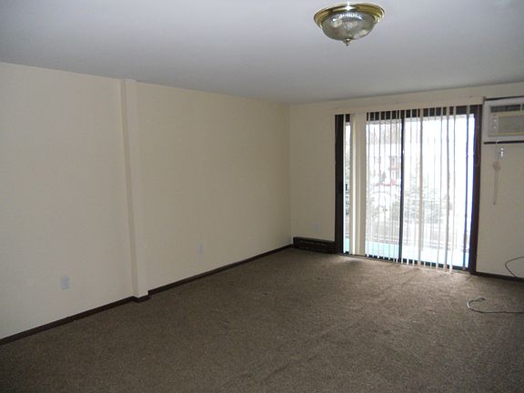 4th image of 156 Robert Dr APT 22