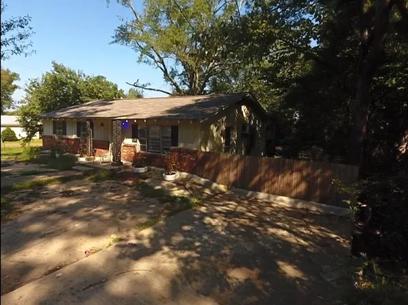 232 W North St, Kosciusko, MS 39090