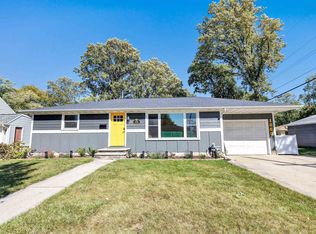 1060 Thorndale St, Green Bay, WI 54304