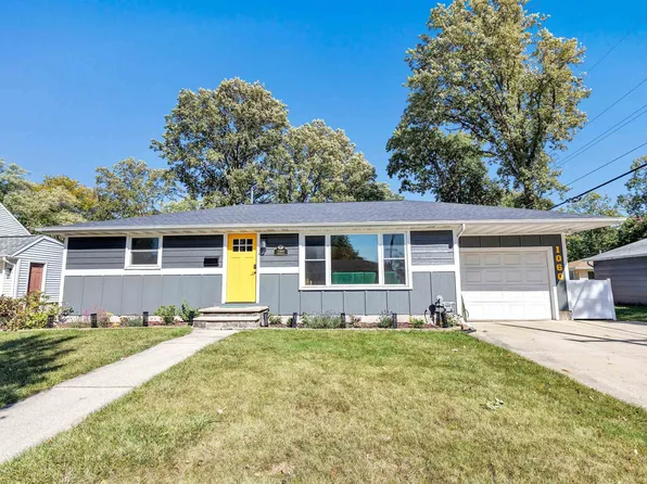 1060 Thorndale St, Green Bay, WI 54304