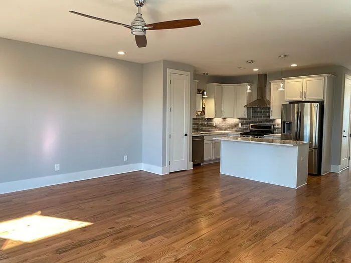709 Tral St — Photo 22
