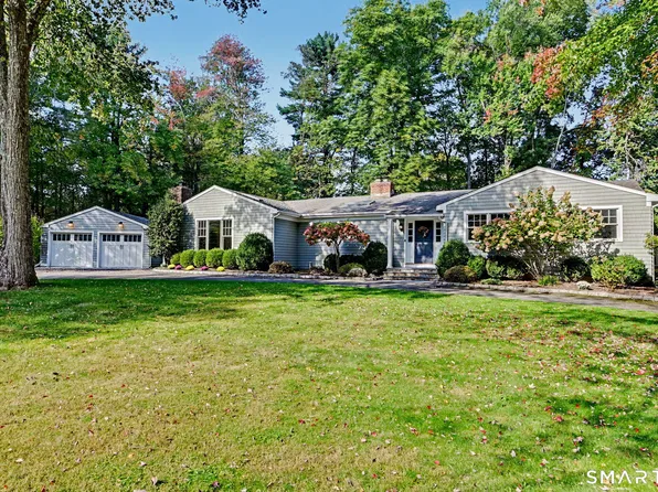 29 South Lake Drive, Stamford, CT 06903