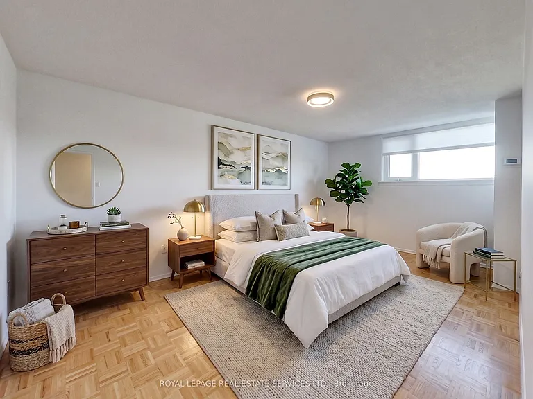 240 Scarlett Rd #1302 — Photo 9
