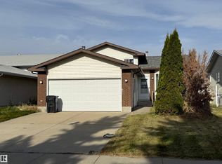 7520 152b Ave NW, Edmonton, AB T5C 3K9