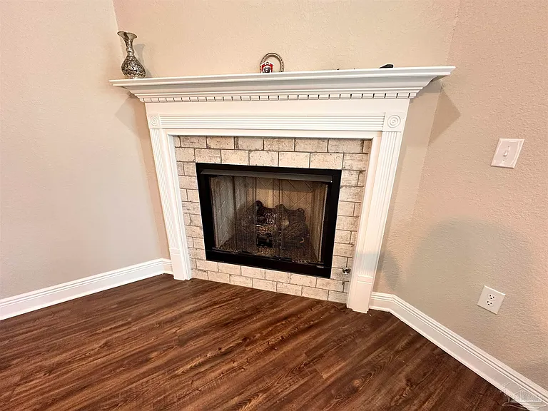 2346 Habersham Ln — Photo 7
