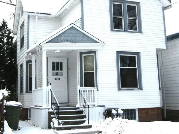 1711 East Belleview PLACE, Milwaukee, WI 53211