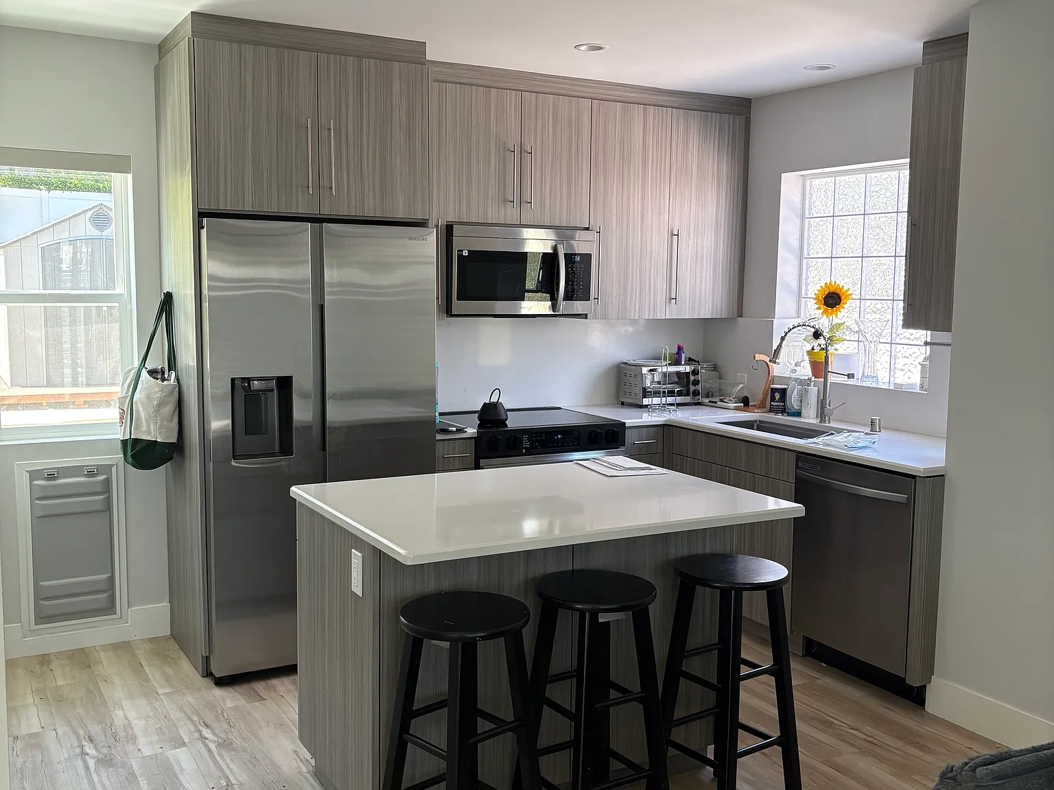 2 bed, 2.5 bath, 1005 sqft, $3,795 — Photo 4