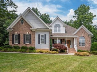 2069 Rossmore Rd, Clemmons, NC 27012