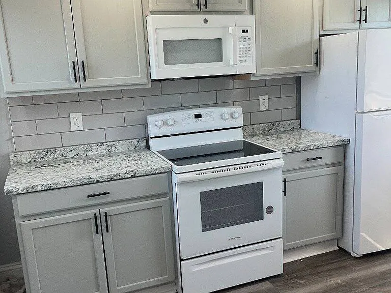 1757 State St #2F — Photo 9