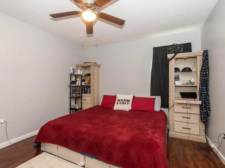 122 Briarwood Dr — Photo 5