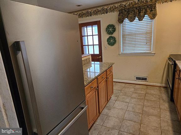 4th image of 3661 Clifmar Rd