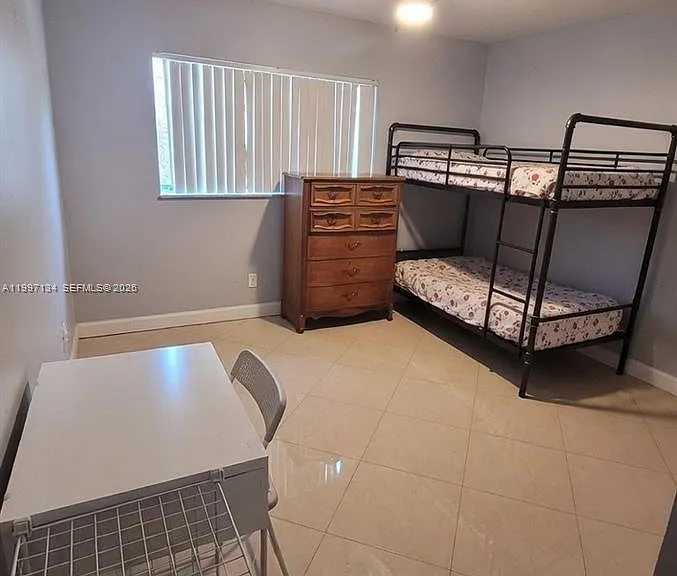 1400 NE 54th St #102 — Photo 12
