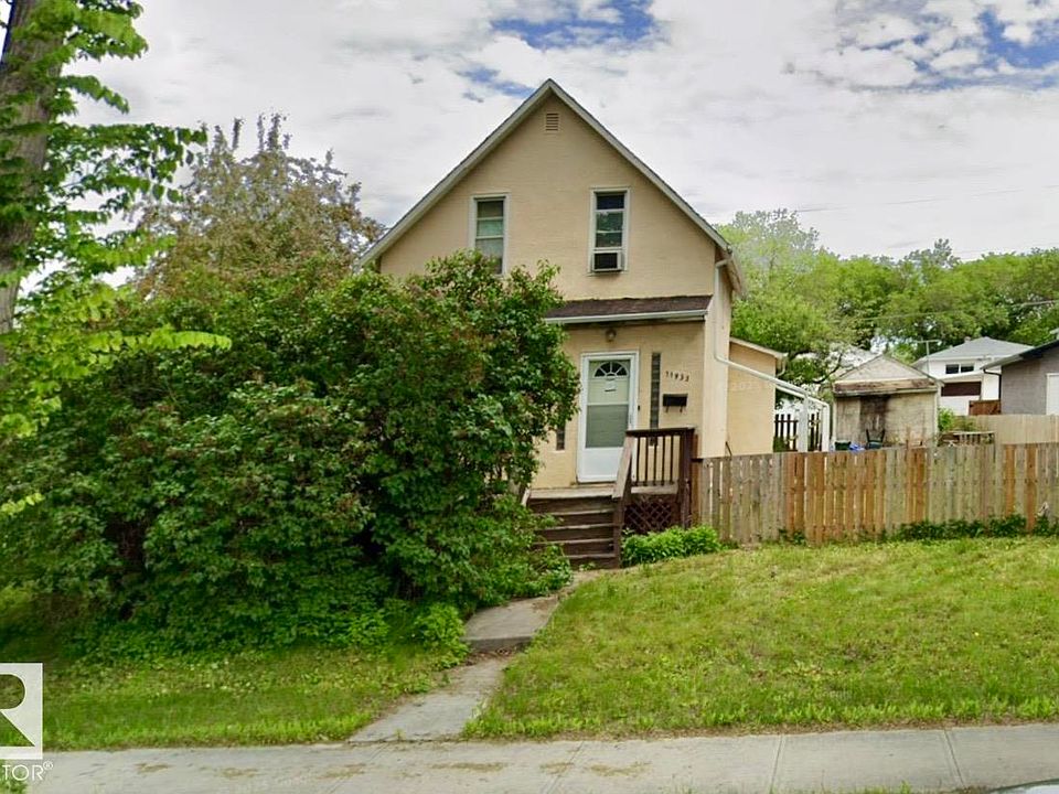 1st image of 11933 70th St NW