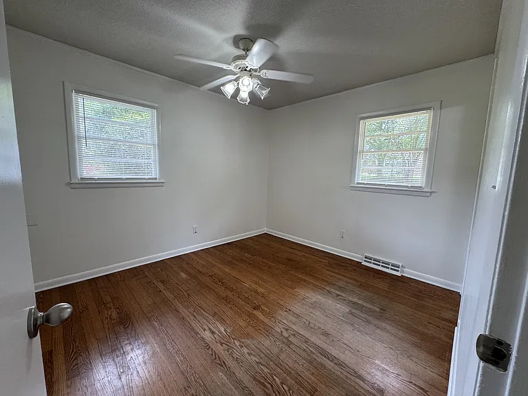 400 Massee Dr — Photo 8