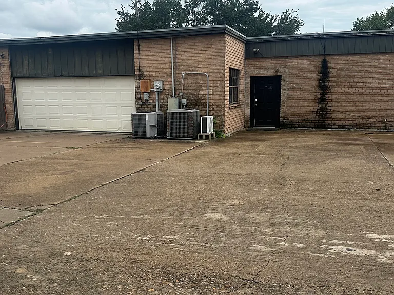 109 E Price Rd #A — Photo 12