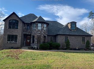 1166 Crooked Creek Rd, Scott Depot, WV 25560