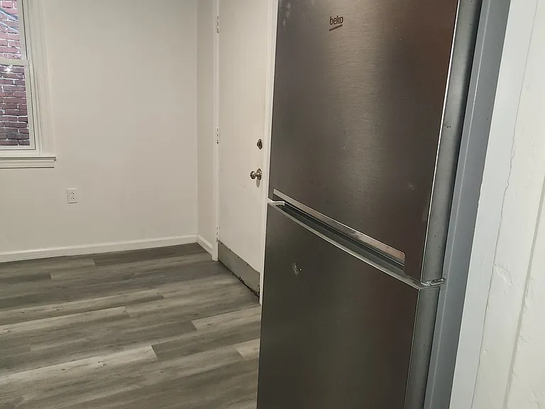 411 S Arch St #1 — Photo 6