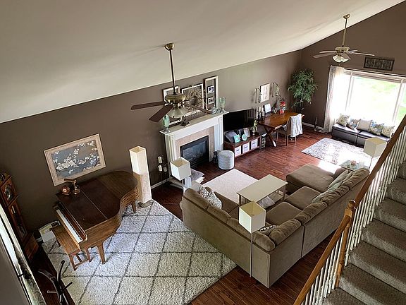 5th image of 1351 E Cap Cir