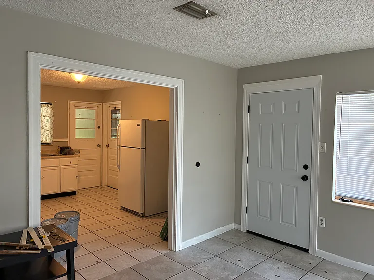 116 W Osborne Ave — Photo 5