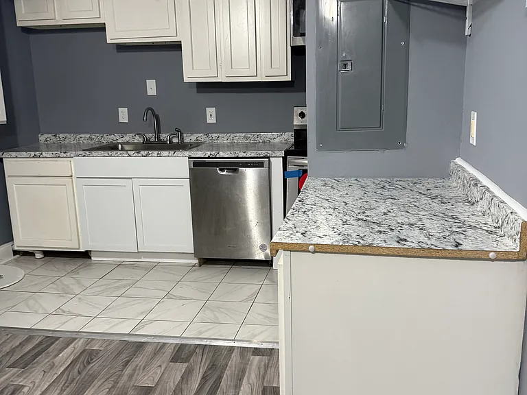 2536 Loyola Southway #C — Photo 8