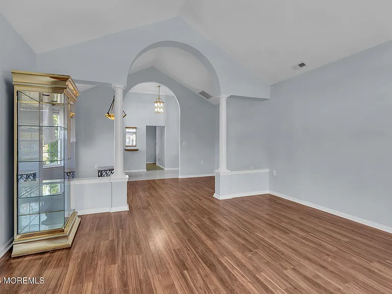 1 Evans Ct — Photo 8