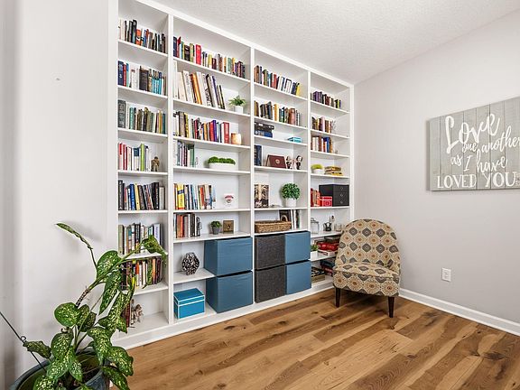 5th image of 1233 Orchard Ct