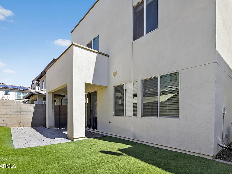 2350 W Gloria Ln — Photo 40