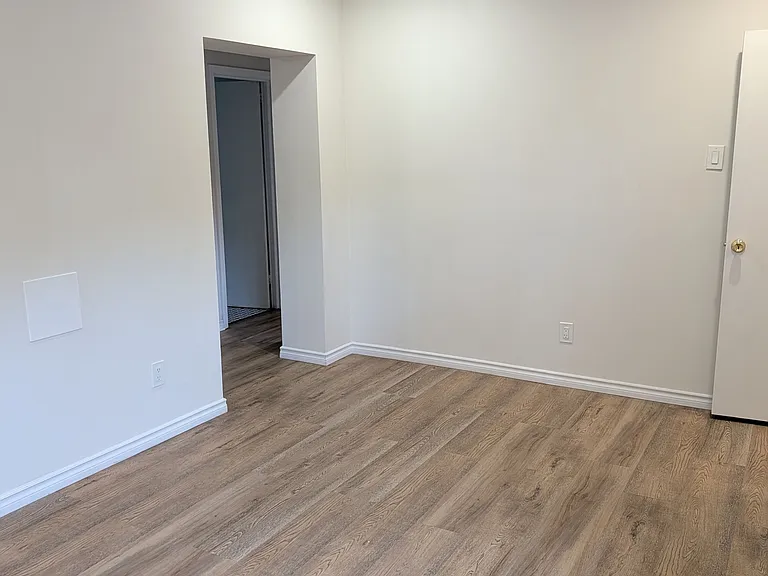 387 Saint Denis St — Photo 10