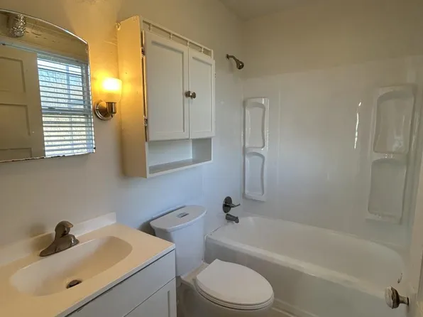 302 N 8th St APT 3, Princeton, WV 24740