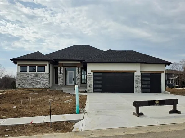 11208 S Gleason Rd, Olathe, KS 66061