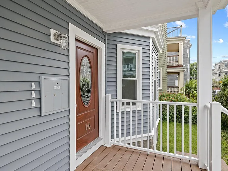 16 Leslie St #2 — Photo 16