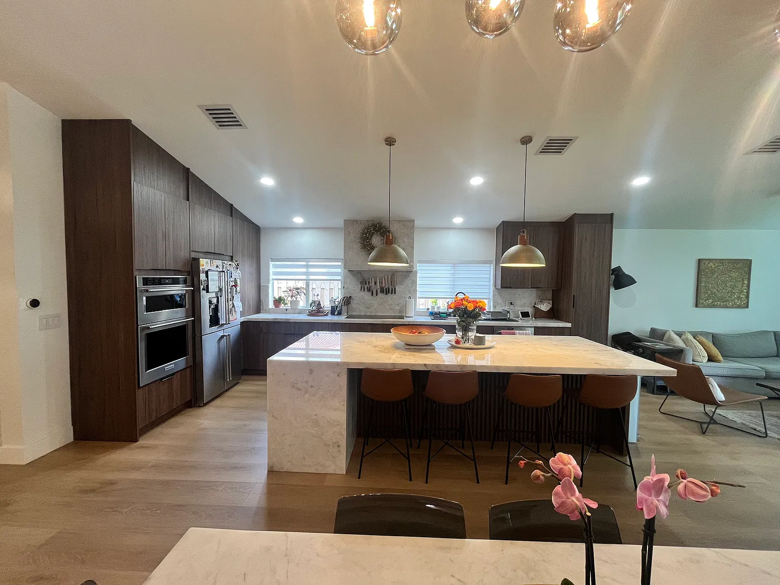 3 bed, 1867 sqft, $4,200 — Photo 1