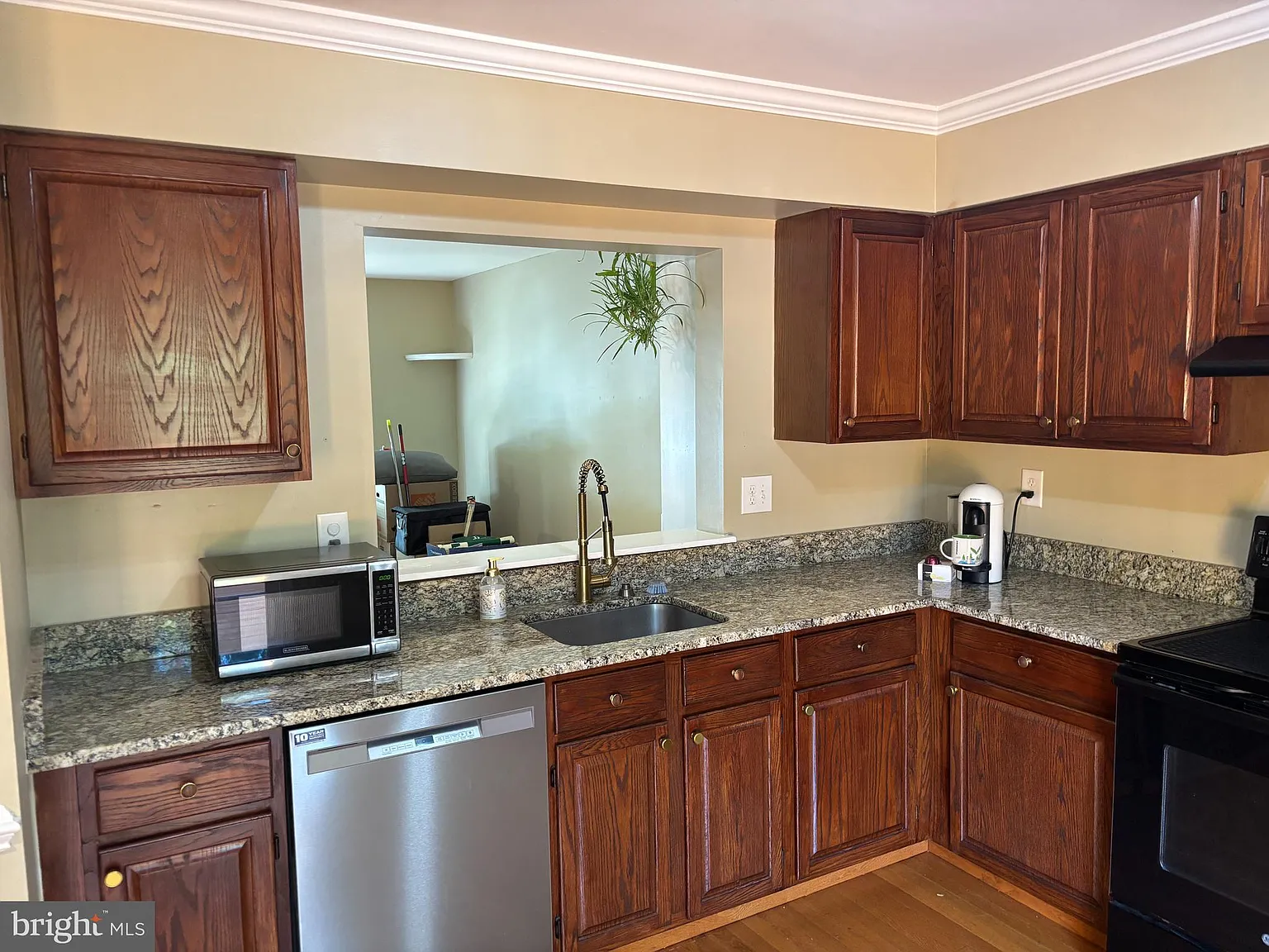 4 bed, 3.5 bath, 1480 sqft, $2,850 — Photo 3