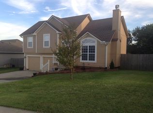 103 E Whispering Hills Blvd, Lone Jack, MO 64070