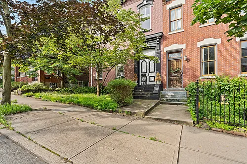 334 Main St Photo 1