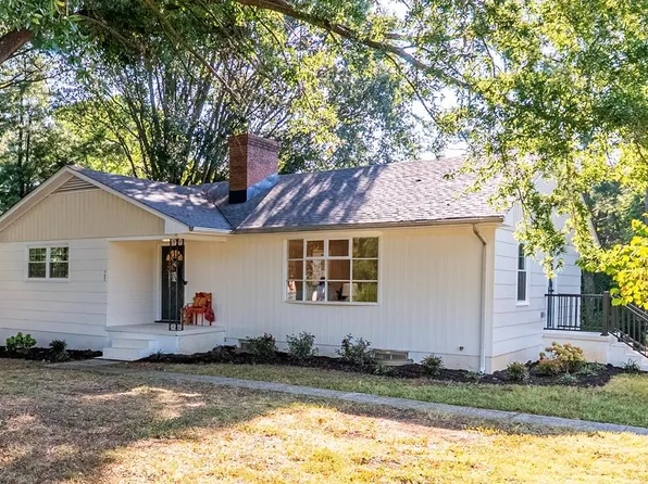 707 Milnwood Rd, Farmville, VA 23901