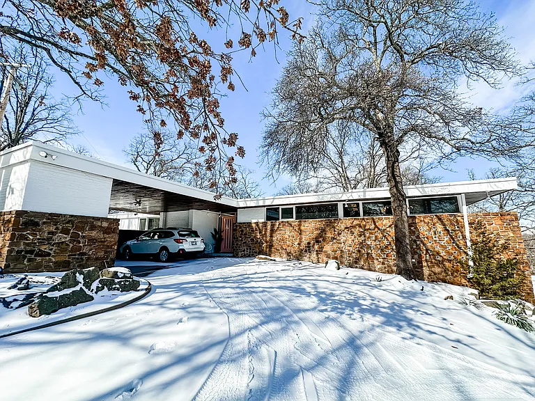 7346 S Sleepy Hollow Dr — Photo 1