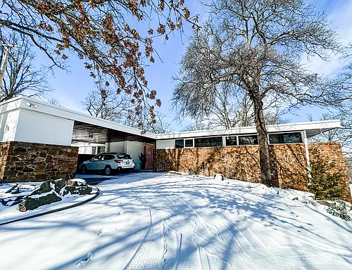 7346 S Sleepy Hollow Dr Photo 1
