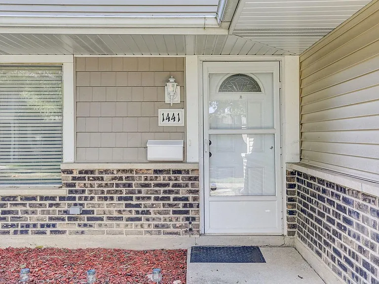1441 Bear Flag Dr — Photo 3