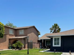1975 Combs Way, El Centro, CA 92243
