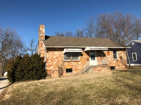 121 E Russell Ave, Warrensburg, MO 64093