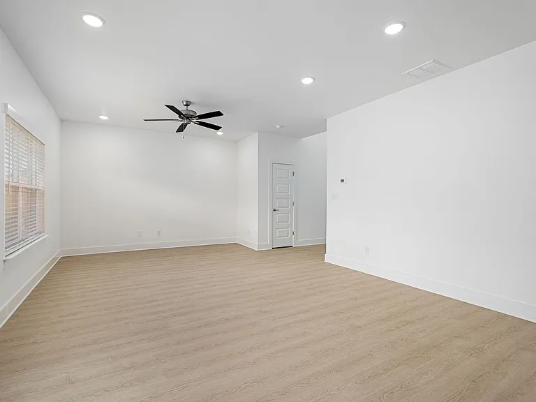 2713 SW Shackelton Ave #1 — Photo 63