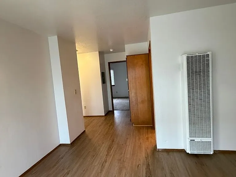 1016 Loni Dr — Photo 24