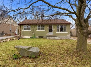 82 Glenview Ave, Cambridge, ON N1R 2W2